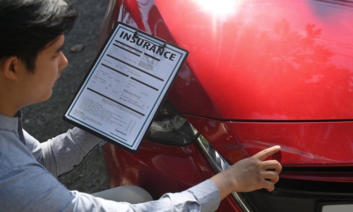 .4 เคล็ดลับประหยัดค่าเบี้ยประกันชั้น 1 สูงสุดถึง 5,000 บาทต่อปี.