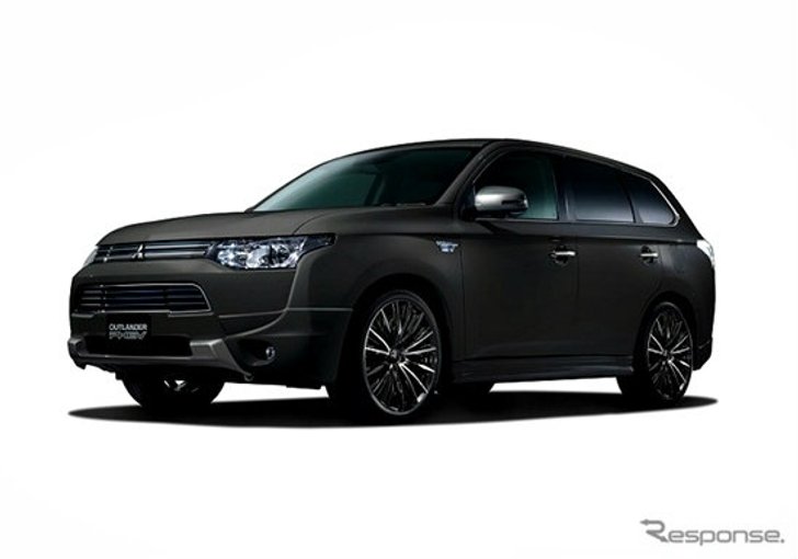 'Mitsubishi' เผยโฉม 'Outlander PHEV' รุ่นพิเศษ และ 'Evolution' ส่งท้ายปลายรุ่น