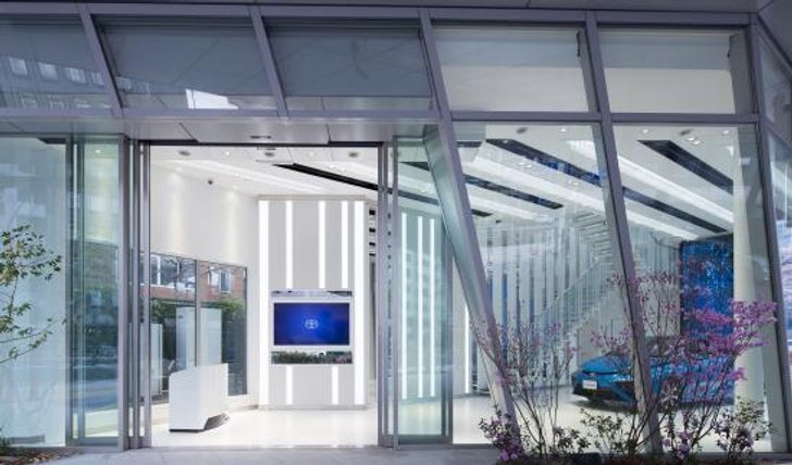 โชว์รูมใหม่ Toyota Mirai ในตัวเมืองโตเกียว