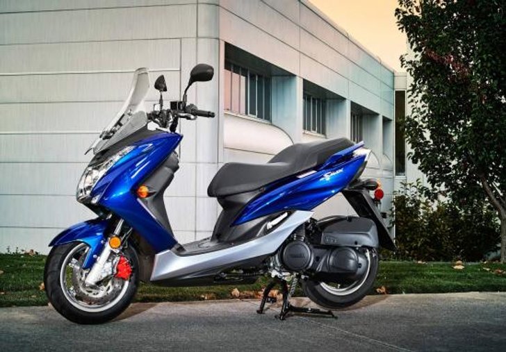 2015 Yamaha SMAX “เอส-แม็ก” สกู๊ตเตอร์ไซด์กลาง ภารกิจล่าหัว PCX