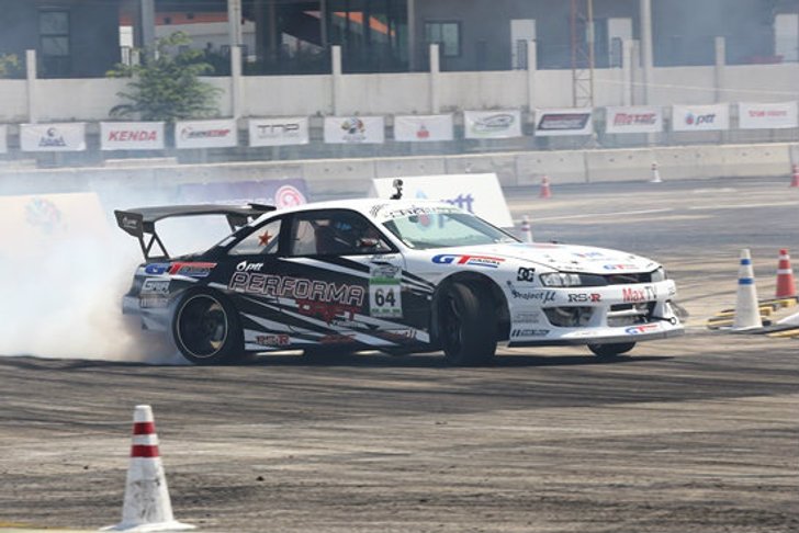 PTT PERFORMA DRIFT TEAM ในการแข่งขัน All Star Drift Thailand 2015