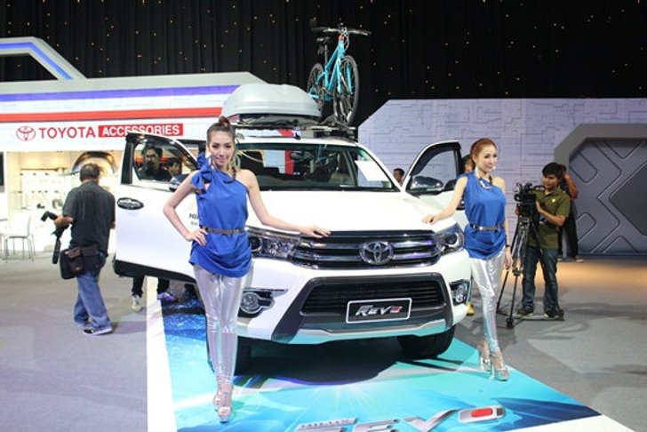 ยลโฉมชุดแต่ง Toyota Revo 2015 ใหม่ เสริมหล่อภายนอก-ภายใน