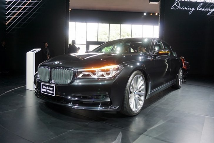 2016 BMW 740Li เจเนอเรชั่นใหม่เปิดตัวครั้งแรกในประเทศไทย