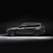 ดาร์กกันให้หนำใจ! BMW X7 Dark Shadow Edition ผลิตน้อยแค่ 500 คัน
