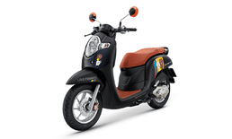 สายแชทต้องโดน! Honda New Scoopy i รุ่นพิเศษ ผนึกกำลังสติ๊กเกอร์ชื่อดัง ผลิตแค่ 5,000 คันเท่านั้น