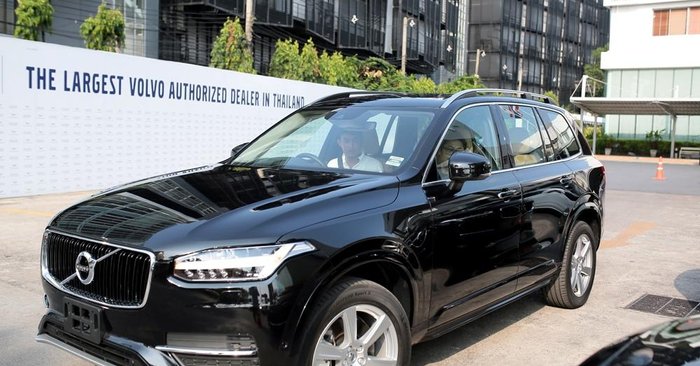  Volvo XC90 D5 AWD Momentum 
