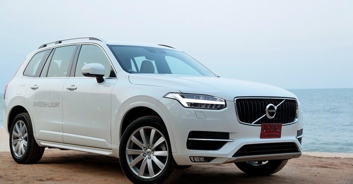  Volvo XC90 D5 AWD Momentum 