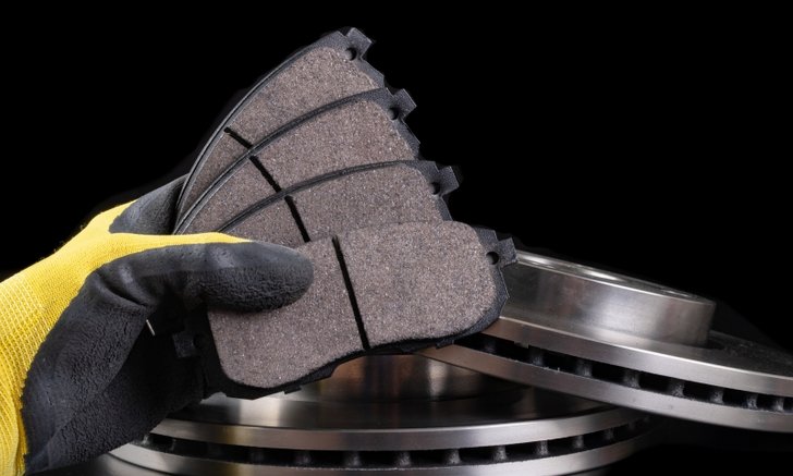 .วิธีเลือกซื้อผ้าเบรก ให้เหมาะกับรถของคุณ.