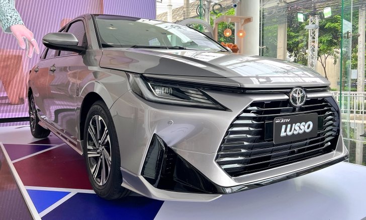 ภาพคันจริง Toyota YARIS ATIV 2022 ใหม่ พร้อมชุดแต่ง LUSSO เพิ่มเงิน 19,900 บาท