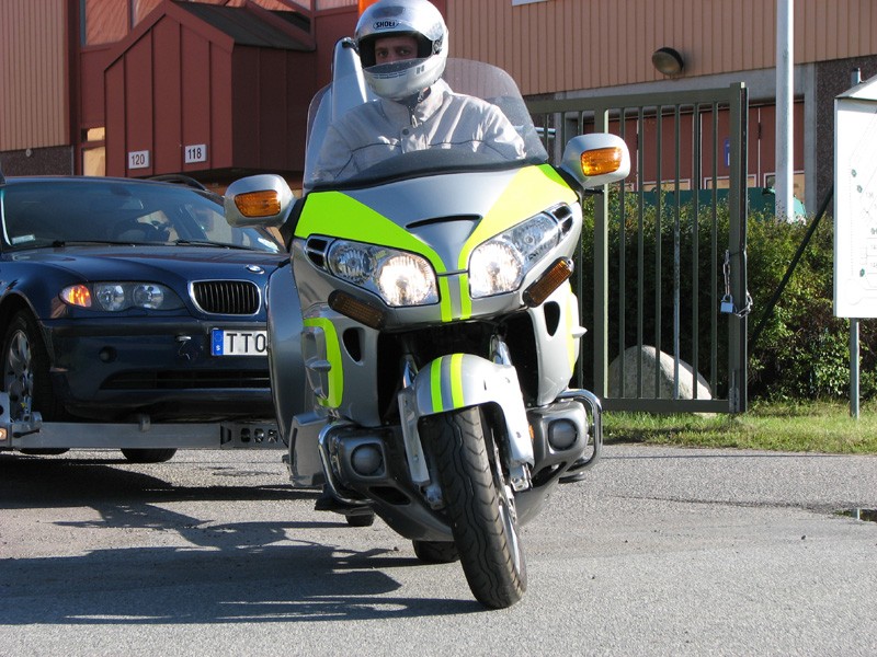 มอเตอร์ไซค์ลากรถ ของเล่นใหม่ของตำรวจเมืองสวีเดน