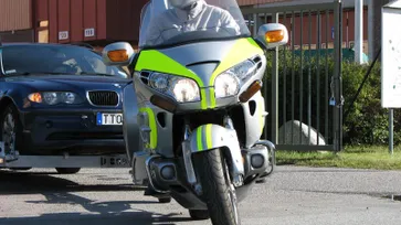 มอเตอร์ไซค์ลากรถ ของเล่นใหม่ของตำรวจเมืองสวีเดน