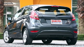 ทดลองขับ FORD Fiesta 1.6 Sport 4 & 5 Door