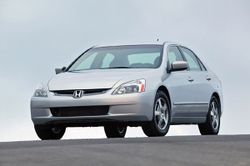 ถึงที Honda Accord, NHTSA สอบสวนกรณีเครื่องเร่งเอง