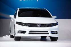 เผยโฉมแล้ว Honda Civic 2012 โมเดลใหม่ที่ดูไม่แตกต่าง