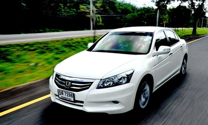 HONDA ACCORD 2011 ต้นหนึบ..ปลายแรง..รุ่นไหนถึงจะพอดีและดีพอ !!