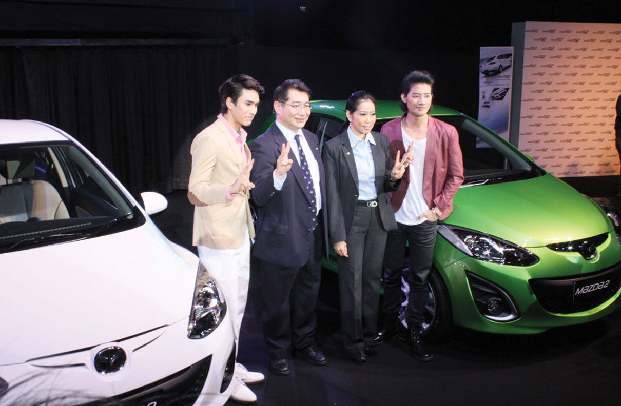 MAZDA ออกหมัดเด็ด ส่ง ณเดชน์ ควง เป้ อารักษ์ พรีเซ็นเตอร์มาสด้า2 ชิงส่วนแบ่งบีคาร์ 24,000 คัน
