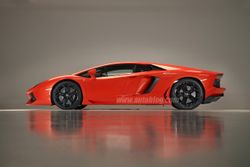 แอบชม Lamborghini Aventador กระทิงเปลี่ยวลำใหม่