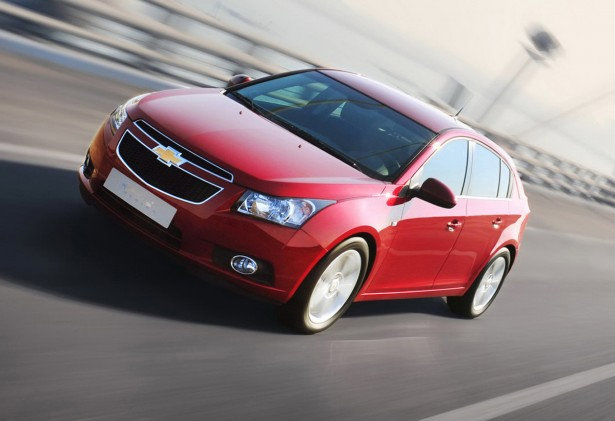 Cruze Hatchback ...ได้เวลา 5 ประตูอวดโฉม บินโชว์เจนีวา