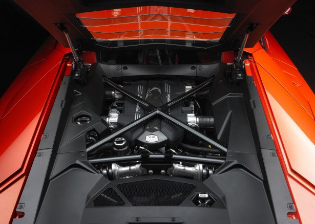 Lamborghini Aventador LP700-4