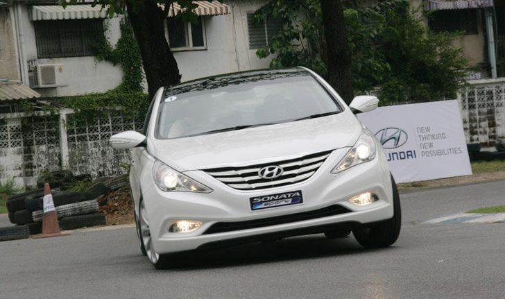 ลองขับสั้นๆ New! Hyundai Sonanta sport ..เกาหลีคันนี้มีกว่าที่เห็น