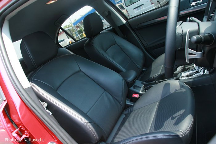 Test drive Mitsubishi Lancer EX 2011