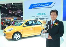 Nissan กวาด 3 รางวัล Thailand Car of the year 2011