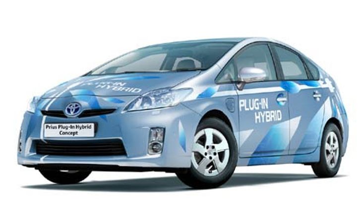 Toyota ทำเก๋ เตรียมเปิดจอง Plug-in Prius วัน Earth day