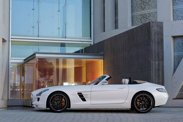 Mercedes Benz SLS AMG Roadster