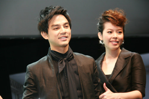 มอส-เกมควงคู่ รับเป็นพรีเซนเตอร์ Captiva