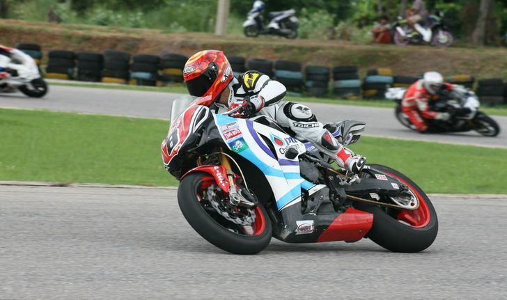 2 ล้อ PTT แรงคว้าชัย FMSCT Thailand Road Racing 2011 สนามที่ 4