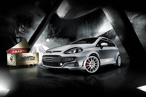 Abarth Punto Evo EsseEsse ซิตี้คาร์พันธุ์สปอร์ตที่พร้อมกระชากใจ