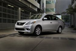 Nissan Versa. ..ลงแล้วที่อเมริกา เปิดราคาเริ่มต้นเพียง 363,000 บาท