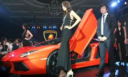 เผยซูเปอร์คาร์ใหม่พันธุ์ดุ 700 แรงม้า Lamborghini Aventador LP700-4