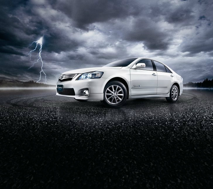 Toyota Camry Hybrid Extremo