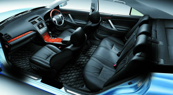 Toyota Camry Hybrid Extremo