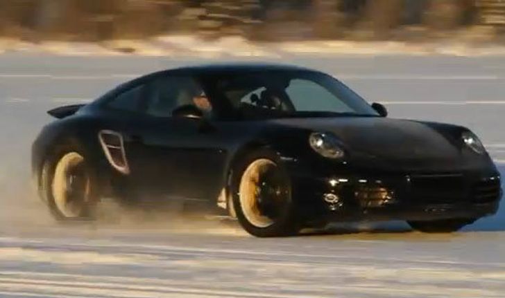 2012 Porsche 911 ..อวดโฉมอีกครั้งวาดลีลากลางหิมะ