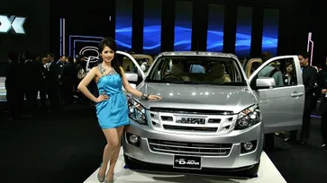 Isuzu เปิดตัว Isuzu Dmax 2012 ใหม่ เปรยเคาะราคา 465,000 บาท