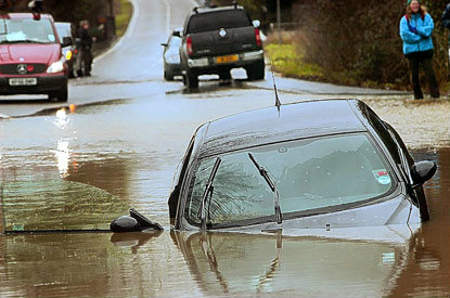 ดูแลรถหลังน้ำท่วม