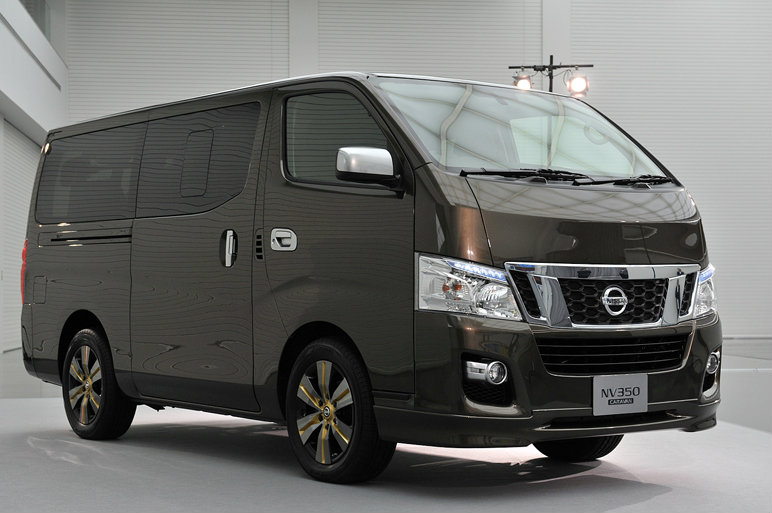 2013 Nissan NV350 Caravan ..คันนี้ว่าที่ Urvan รุ่นใหม่