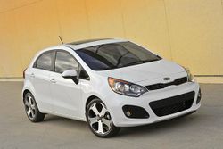 Motor Expo 2011 : Kia Rio ซิตี้คาร์เกาหลีที่มีดีกว่าที่คิด