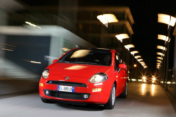 2012 Fiat Punto ..ซิตี้คาร์ร่างเล็กในลุคใหม่
