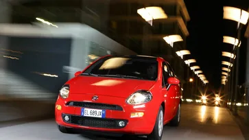 2012 Fiat Punto ..ซิตี้คาร์ร่างเล็กในลุคใหม่