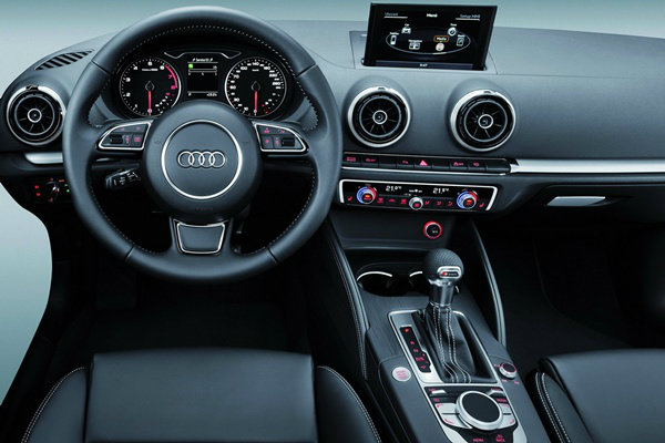 หลุดภาพภายในว่าที่ Audi A3 ใหม่ แจ่มได้ใจถ้าชอบความสปอร์ต