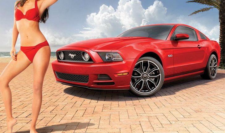 Ford Mustang  เซ็กซี่เน้นๆ กับชุดว่ายน้ำ