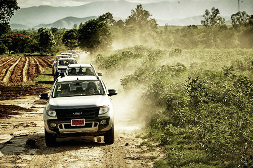 Sanook! Drive :   New! Ford Ranger 6M/T  ได้เวลาไปลุยกับยอดกระบะ