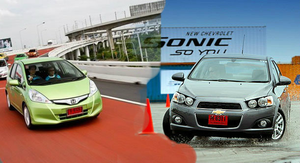 Chevrolet Sonic  VS . Honda Jazz Hybrid .. อยากมันส์ หรือ ประหยัด เลือกเอาเลย