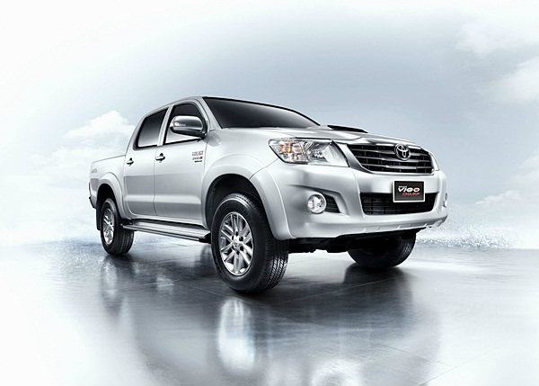 ปรับเล็ก  Toyota Vigo เพิ่มทางเลือกเกียร์ออโต้ 5 สปีด อัพพลังเครื่องยนต์