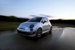 Fiat 500  Turbo  แรงกว่า ในเวอร์ชั่นเจ้าตัวเล็ก