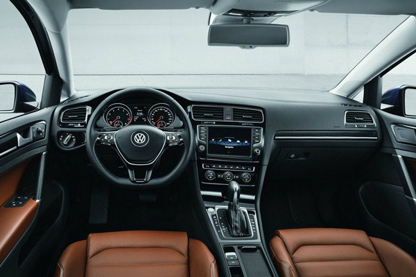 2013 Volkswagen Golf 