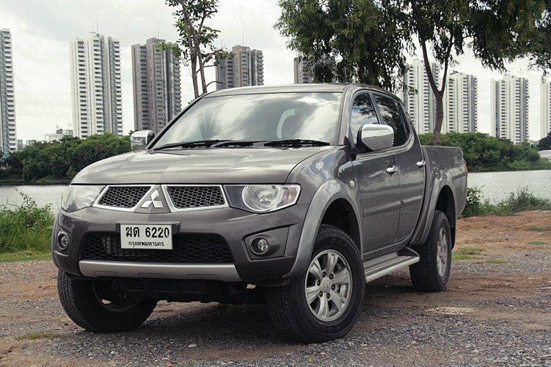 Sanook! Drive : Mitsubishi Triton Plus 2012 5 M/T  กระบะทันสมัยสมรรถนะโดนใจ